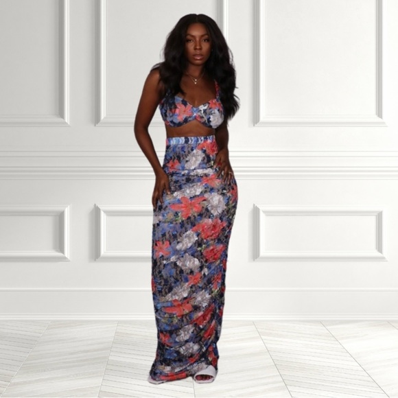 Garden Of Whispers Maxi Skirt Set - Picture 5 of 6